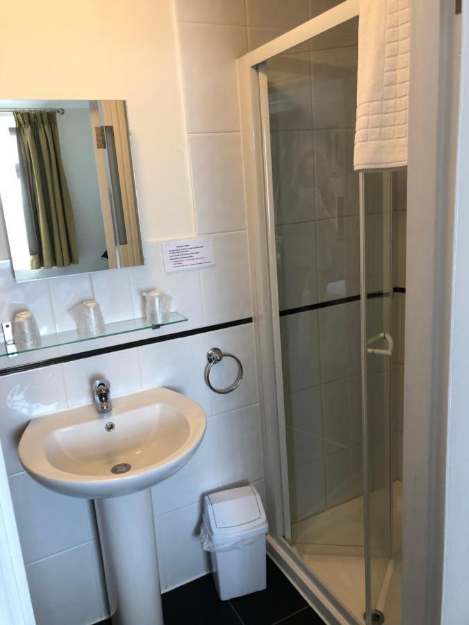 Granby Hotel Gravesend Bagian luar foto